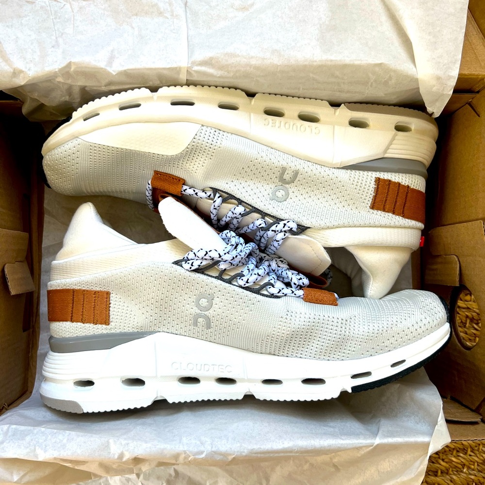 NWT 8 OnCloud Sneakers black, white and tan